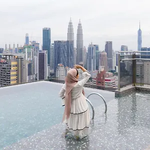 3* شقة فندقية Expressionz Kl By Perfect Host